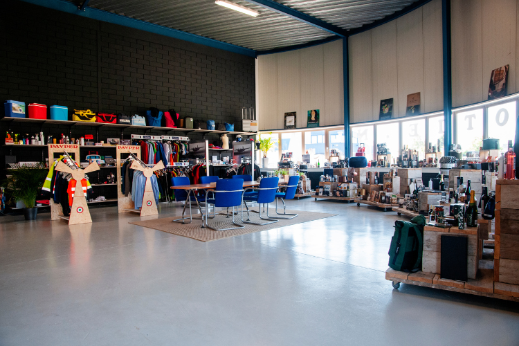 Heeft een showroom nog waarde?